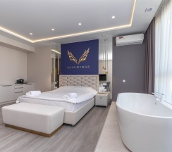 Апартаменты с боковым или прямым видом на море (1 комната) в Gold wings
