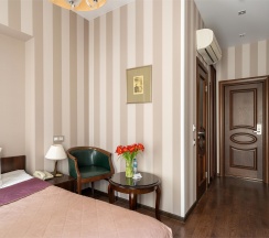 Одноместный номер в Martin Hotel