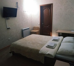 Номер стандарт с 1 двуспальной кроватью (с завтраком) в Гармония