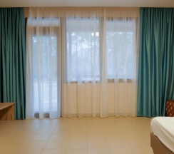 Двухместный номер Стандарт (корпус Б) с видом на море 2 отдельные кровати в Напра