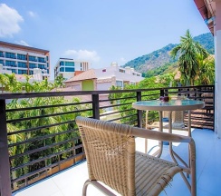 Двухместный номер Deluxe двуспальная кровать в Kata Blue Sea Resort