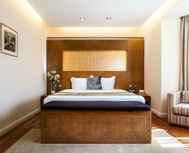 Двухместный номер Deluxe двуспальная кровать в The Dostyk Hotel