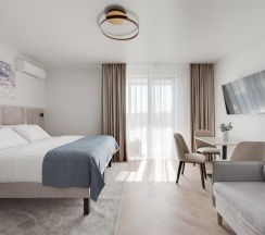 Студия в Европа 4*