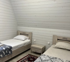 Коттедж с красивым видом из окна в Friends House