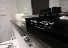 Люкс Deluxe с видом на город в The Key Bangkok Hotel by Compass Hospitality