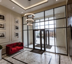 Апартаменты с 2 комнатами с красивым видом из окна в Квартира в центре города с атмосферой отеля