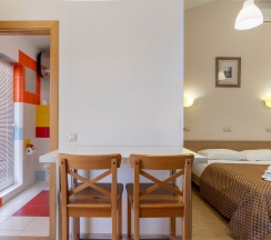 Апартаменты Люкс (Однокомнатный 2-х местный номер c кухней без балкона) в Odeon