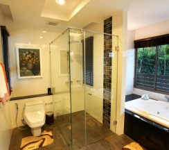 Вилла с 3 комнатами в Chalong Miracle Lakeview Resort & Spa