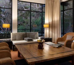 Двухместный люкс Luxury двуспальная кровать в Heritance Kandalama