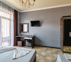 Трехместный в Almar