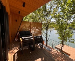 Эксклюзивный дом "Ракушка" с выходом к озеру и шикарным видом на Жигулевские горы в Priroda