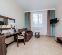 Номер стандарт улучшенный с 1 двуспальной кроватью в Колибри