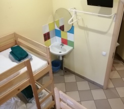 Кровать в общем номере (мужской номер) в Пионер