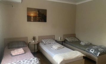 Трёхместный номер Superior с балконом в Абаза