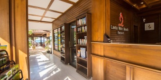 пляж Клонг Кхонг: Курортный отель Lanta Nice Beach Resort