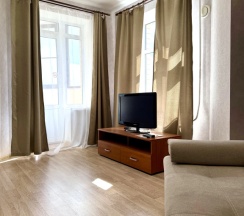 Апартаменты с балконом и с красивым видом из окна в Апартаменты Pskov City Apartments Юбилейная 40