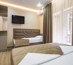 3-местный Стандартный номер с балконом в Манэ