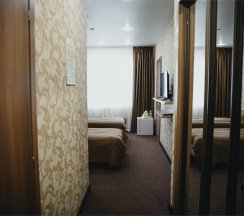 Connected Rooms с кухней в Танай