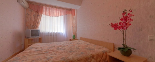 Номер Standard с балконом и с красивым видом из окна в Golden Lady