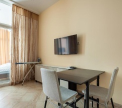 Апартаменты стандарт с двуспальной кроватью кв. 102а в Deluxe apartments