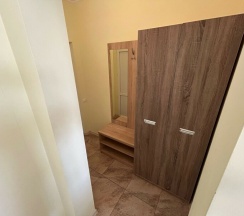 Четырёхместный номер со всеми удобствами и лоджией в Kef
