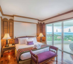 Люкс Regency с 2 комнатами в Royal Cliff Beach Hotel Pattaya