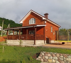 Семейный коттедж с красивым видом из окна в Горный горизонт