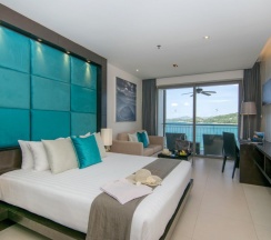 Двухместная студия с видом на море двуспальная кровать в Cape Sienna Gourmet Hotel & Villas