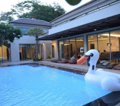 Вилла Premier рядом с пляжем в Villa Navin Resort