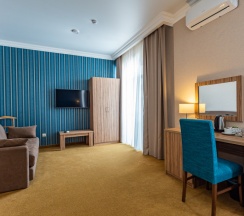 Семейный однокомнатный с балконом в Blue Marlin Hotel