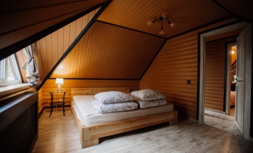 Четырёхместный семейный коттедж в Holiday home in Roschino