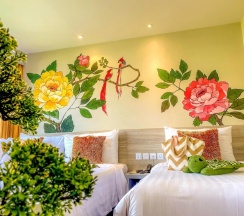 Трёхместный номер Executive в Sino House Phuket Hotel