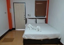 Одноместный номер Standard двуспальная кровать в Chang Hostel Suvarnabhumi By Zuzu