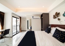 Двухместный номер Superior двуспальная кровать в RoomQuest Sukhumvit 36 BTS Thonglor