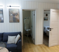 Бежевый дом в Мох