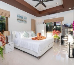 Вилла-люкс с собственным бассейном с 4 комнатами в Boutique Resort Private Pool Villa