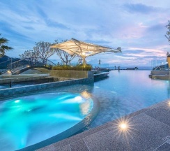 Двухместный номер Pool Access Deluxe двуспальная кровать в Crest Resort & Pool Villas