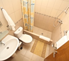 Двухместный номер Standard с балконом двуспальная кровать в Комфорт