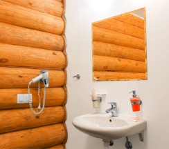 Сосновый Джуниор Сьют в Изумрудное