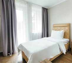 Стандарт одноместный с балконом вид на парк. Корпус 2 в Amza Парк