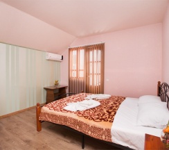 Двухместный номер c 1 двуспальной кроватью в Hotel-st