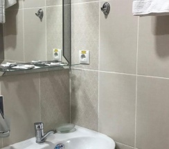 Номер стандарт с 1 двуспальной кроватью в МД