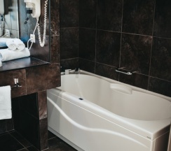 Двухместная студия с красивым видом из окна двуспальная кровать в Diana Palace