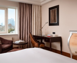 Делюкс с одной большой кроватью в Hotel Continental