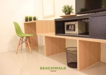 Двухместный номер Superior с балконом и с видом на город двуспальная кровать в Beachwalk Jomtien