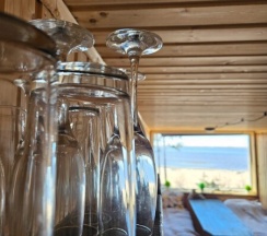 Номер с двумя раздельными кроватями и панорамным окном (вид на море) в Яндова губа