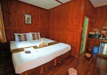 Бунгало Superior с балконом в Bundhaya Resort Koh Lipe