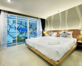 Двухместная студия Superior двуспальная кровать в Ratana Patong Beach Hotel by Shanaya