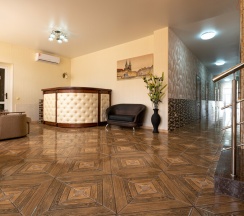 Семейный номер, второй этаж(двуспальная кровать и диван) в Ленивый тюлень