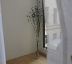 Loft Olives Апартаменты для 2 взрослых (2+1) двуспальная кровать и диван в Loft&Home Apartments